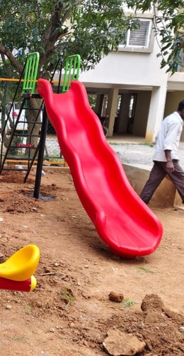 Straight slide 5ft height thumbnail 1